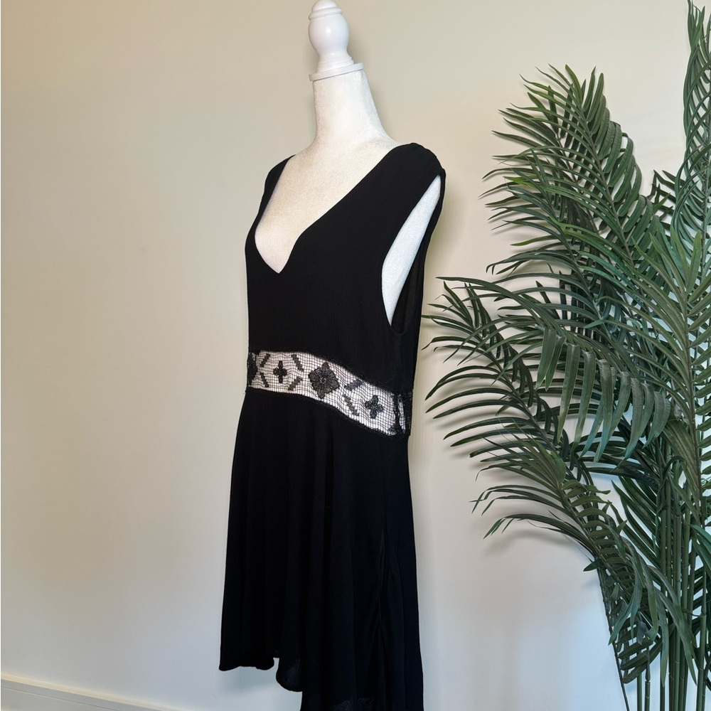 Free People Black Dress w Waist Cut Out Pattern - Medium - Picture 2 of 16